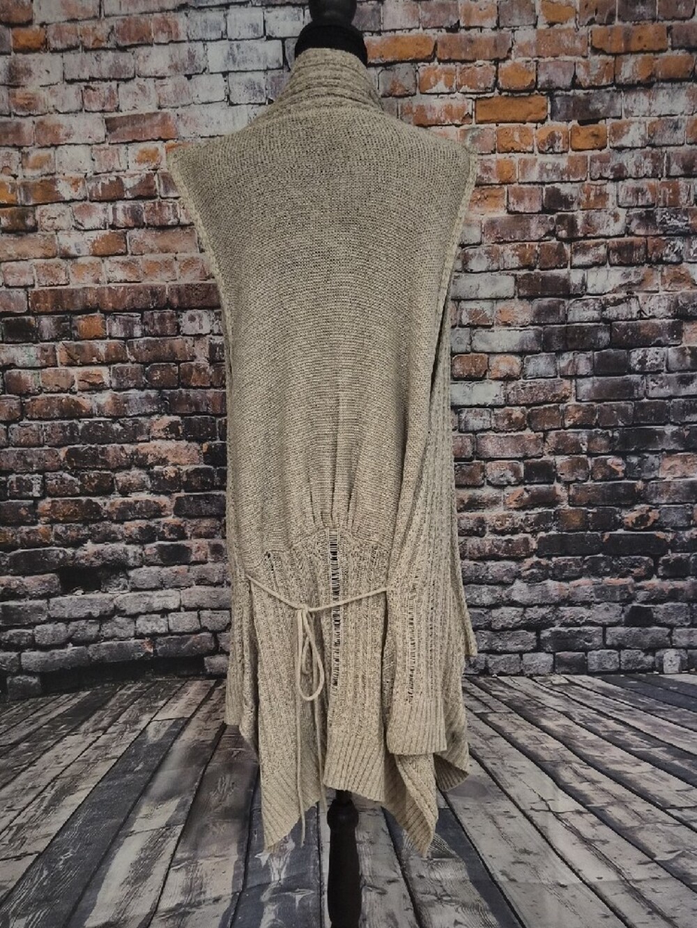 BCBGMaxAzria Sleeveless Ribbed Open-Front Cardigan - Taupe - Picture 7 of 9